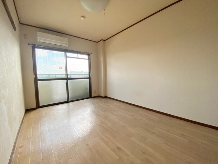 物件内観写真9　(居室)