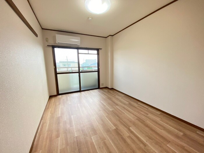 物件内観写真10　(居室)