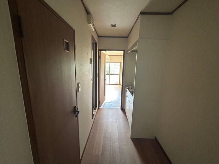 物件内観写真15　(廊下)