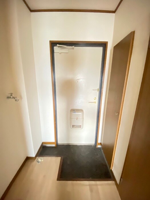 物件内観写真15　(玄関)