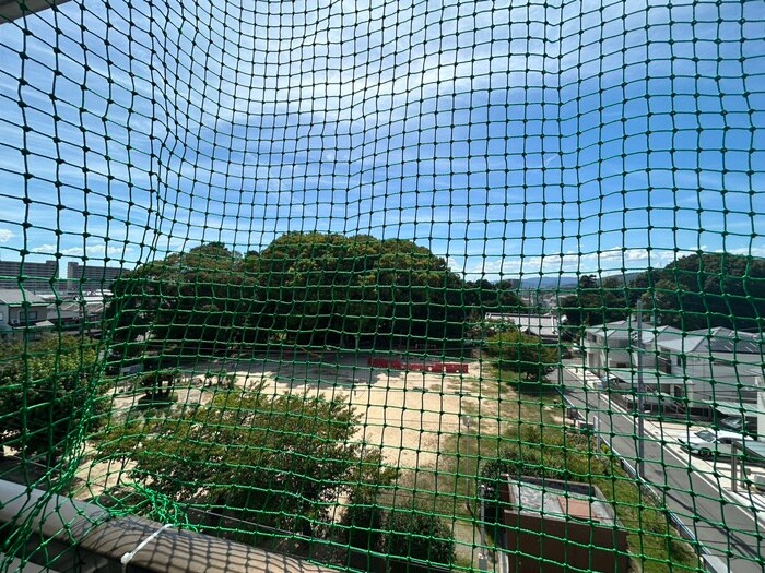 物件内観写真18　(室内からの展望)