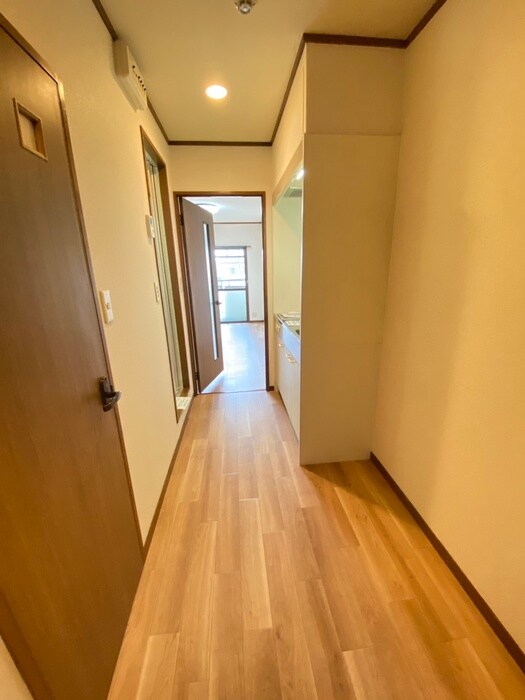 物件内観写真20　(廊下)