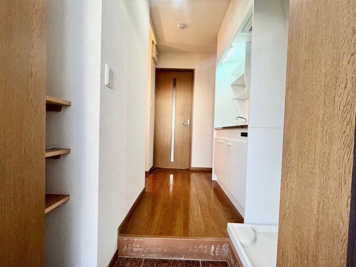 物件内観写真8　(廊下)