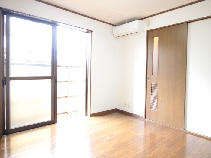 物件内観写真9　(居室)