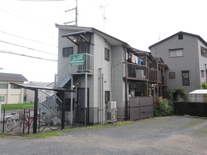 物件外観写真4　(駐車場)