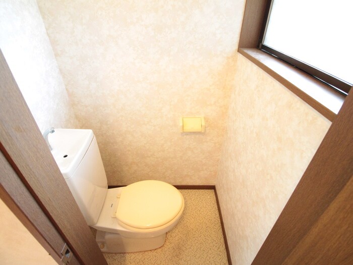 物件内観写真14　(トイレ)