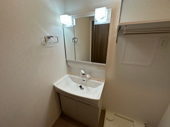 物件内観写真9　(洗面)