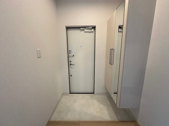物件内観写真15　(玄関)