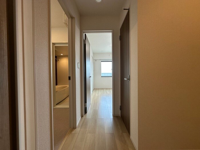 物件内観写真17　(廊下)