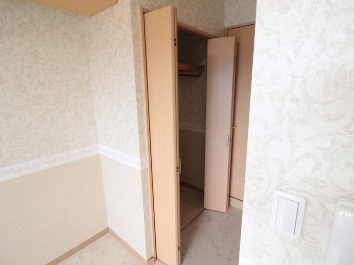 物件内観写真9　(収納)
