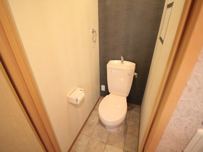 物件内観写真12　(トイレ)