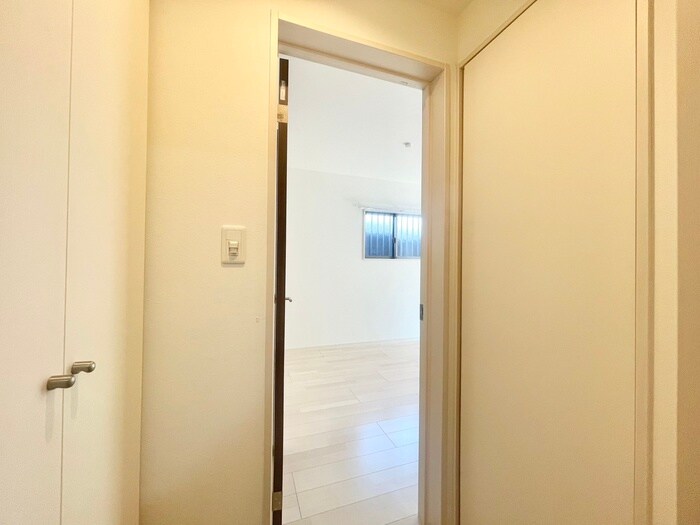 物件内観写真18　(廊下)