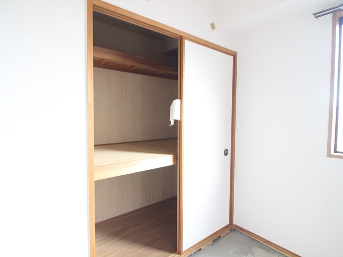 物件内観写真10　(収納)