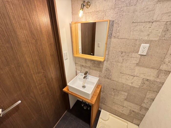 物件内観写真8　(洗面)