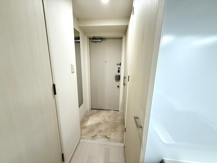 物件内観写真7　(玄関)