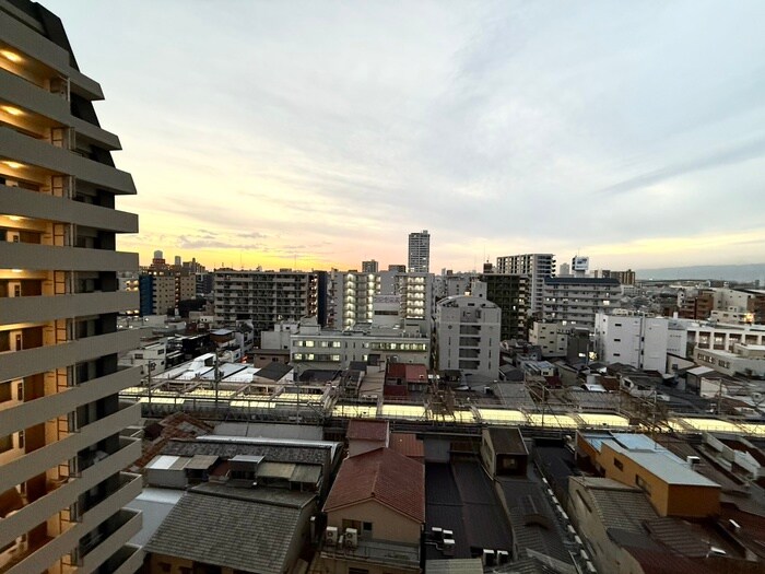 物件内観写真16　(室内からの展望)