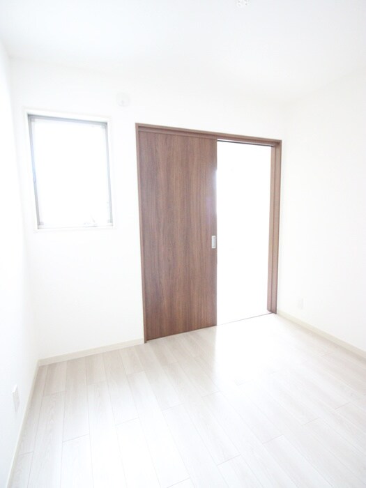 物件内観写真15　(居室)