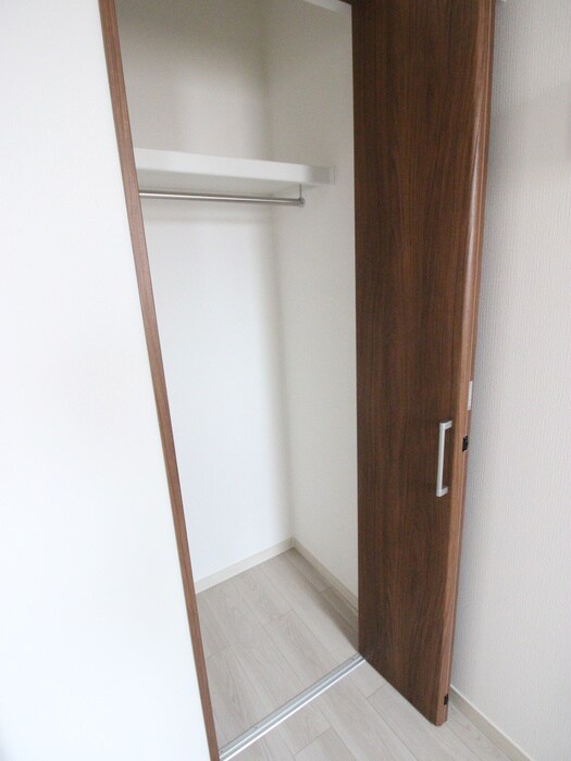 物件内観写真16　(収納)
