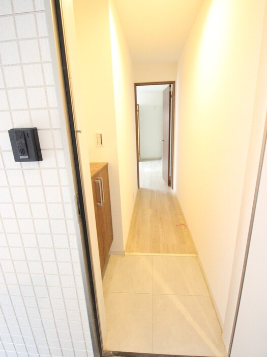 物件内観写真19　(玄関)