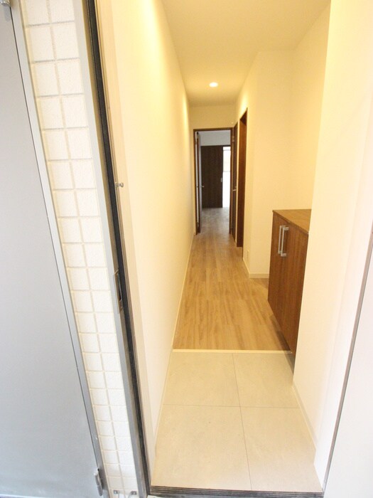 物件内観写真19　(玄関)