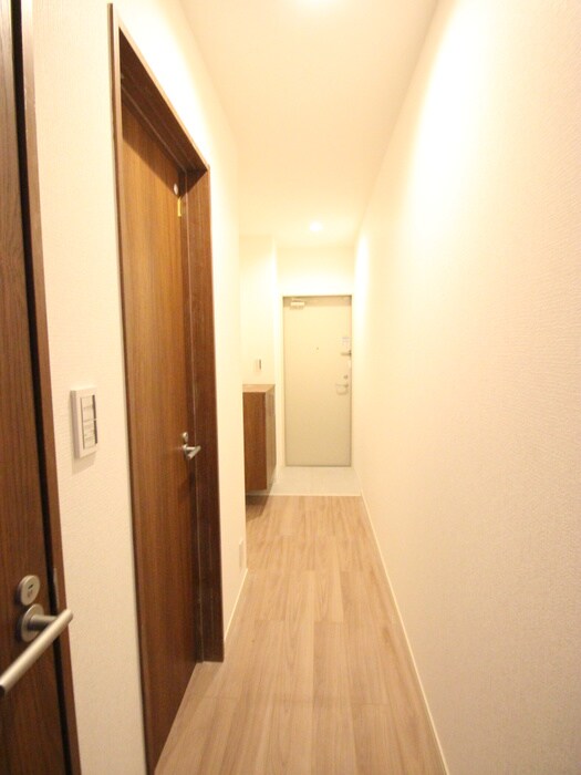 物件内観写真20　(廊下)