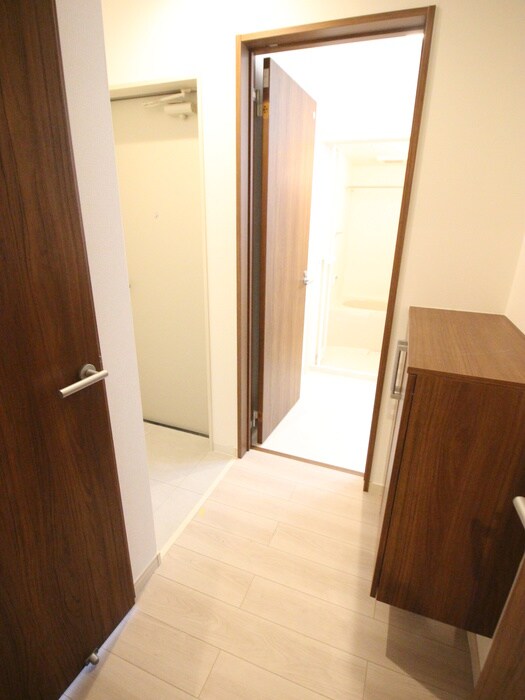 物件内観写真20　(廊下)