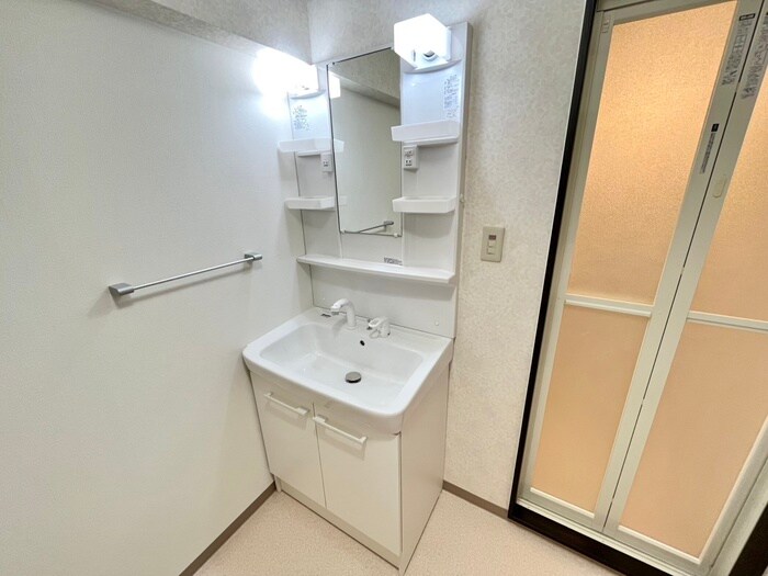 物件内観写真11　(洗面)