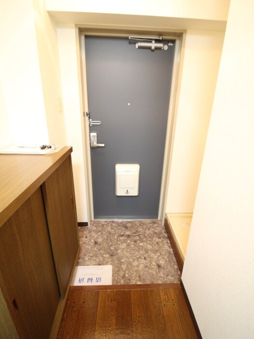 物件内観写真17　(玄関)