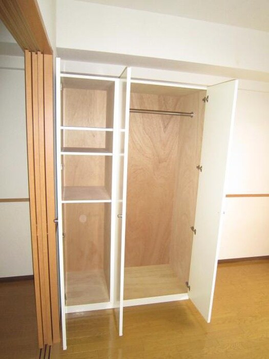 物件内観写真13　(収納)