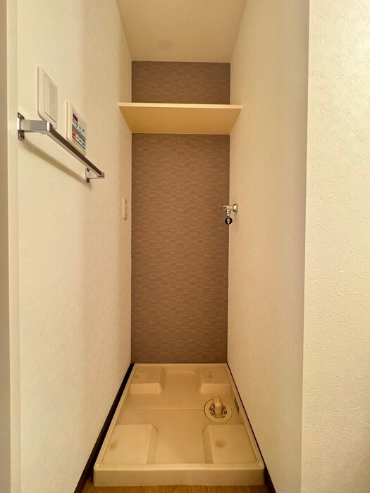 物件内観写真14　(洗濯機置場)