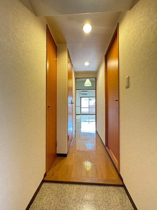 物件内観写真19　(廊下)