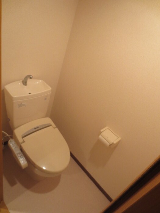 物件内観写真15　(トイレ)