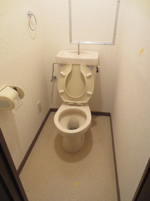 物件内観写真16　(トイレ)