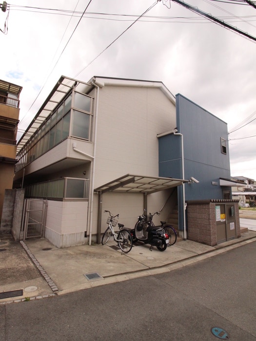 石田ハイツ２号館の物件外観写真