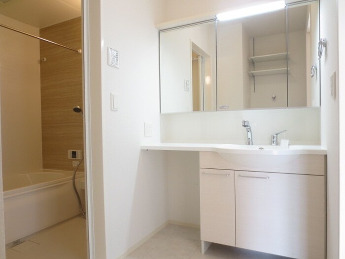 物件内観写真12　(洗面)