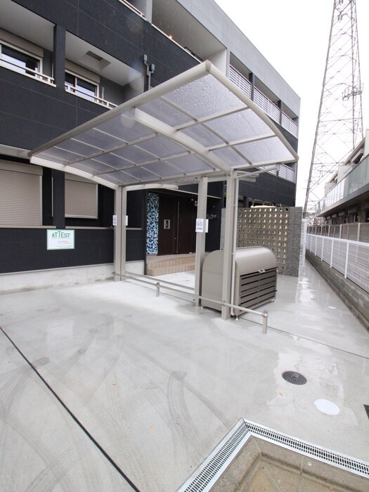 物件外観写真5　(駐輪場)