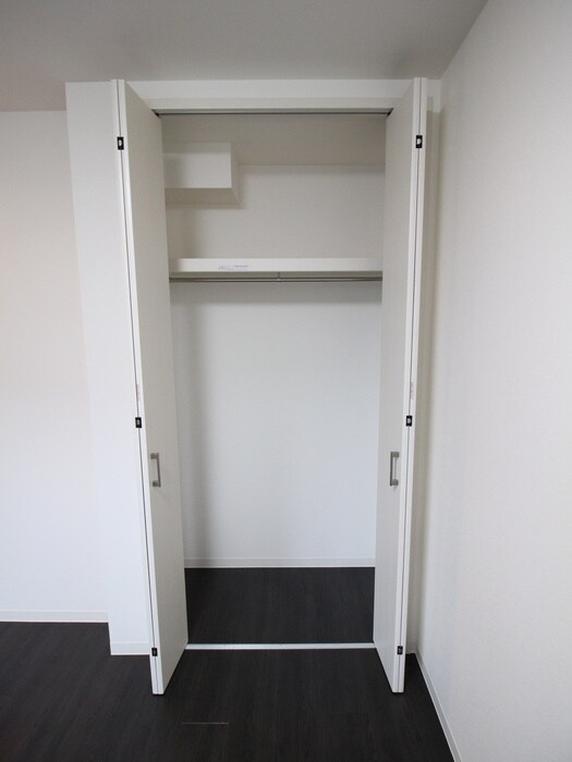 物件内観写真12　(収納)