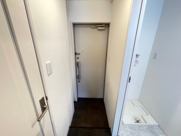 物件内観写真19　(玄関)