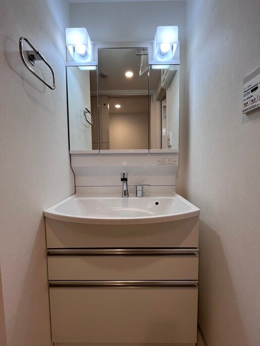 物件内観写真11　(洗面)