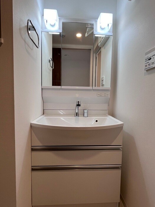 物件内観写真11　(洗面)