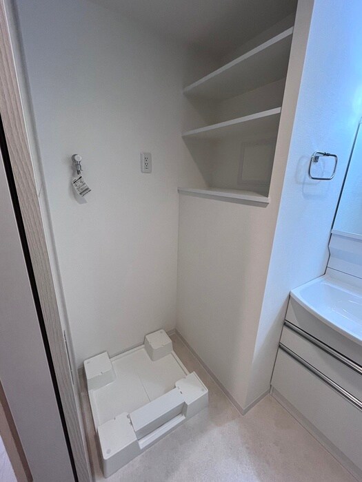 物件内観写真16　(洗濯機置場)