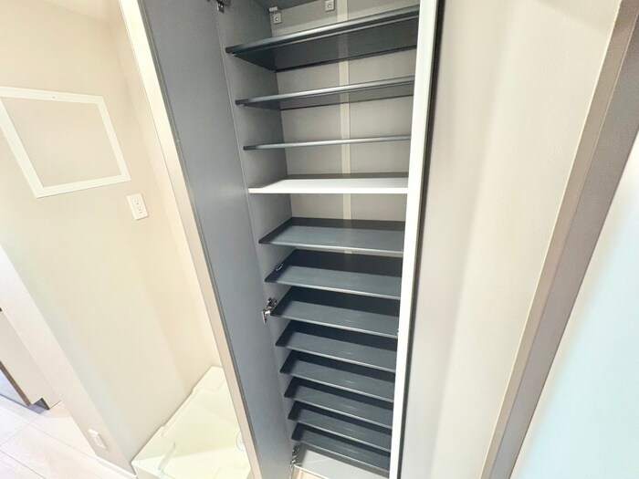 物件内観写真16　(靴箱)