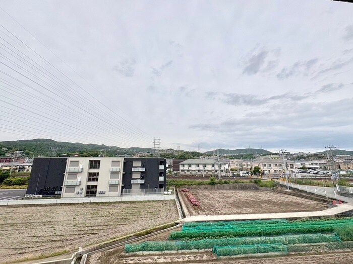 物件内観写真16　(室内からの展望)