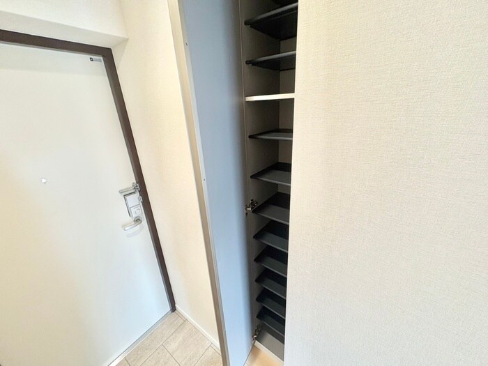 物件内観写真18　(靴箱)