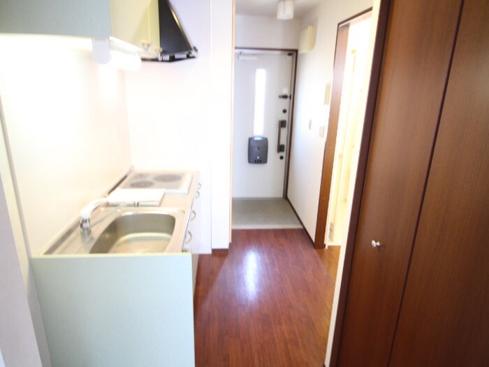 物件内観写真15　(廊下)