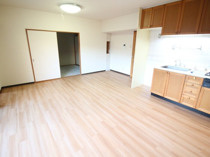 物件内観写真8　(居室)