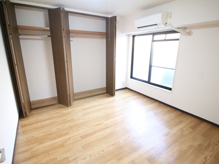 物件内観写真15　(収納)