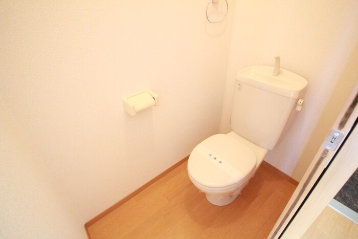 物件内観写真11　(トイレ)