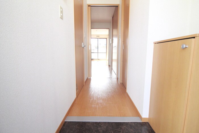物件内観写真20　(廊下)