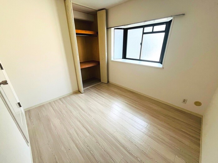 物件内観写真8　(居室)